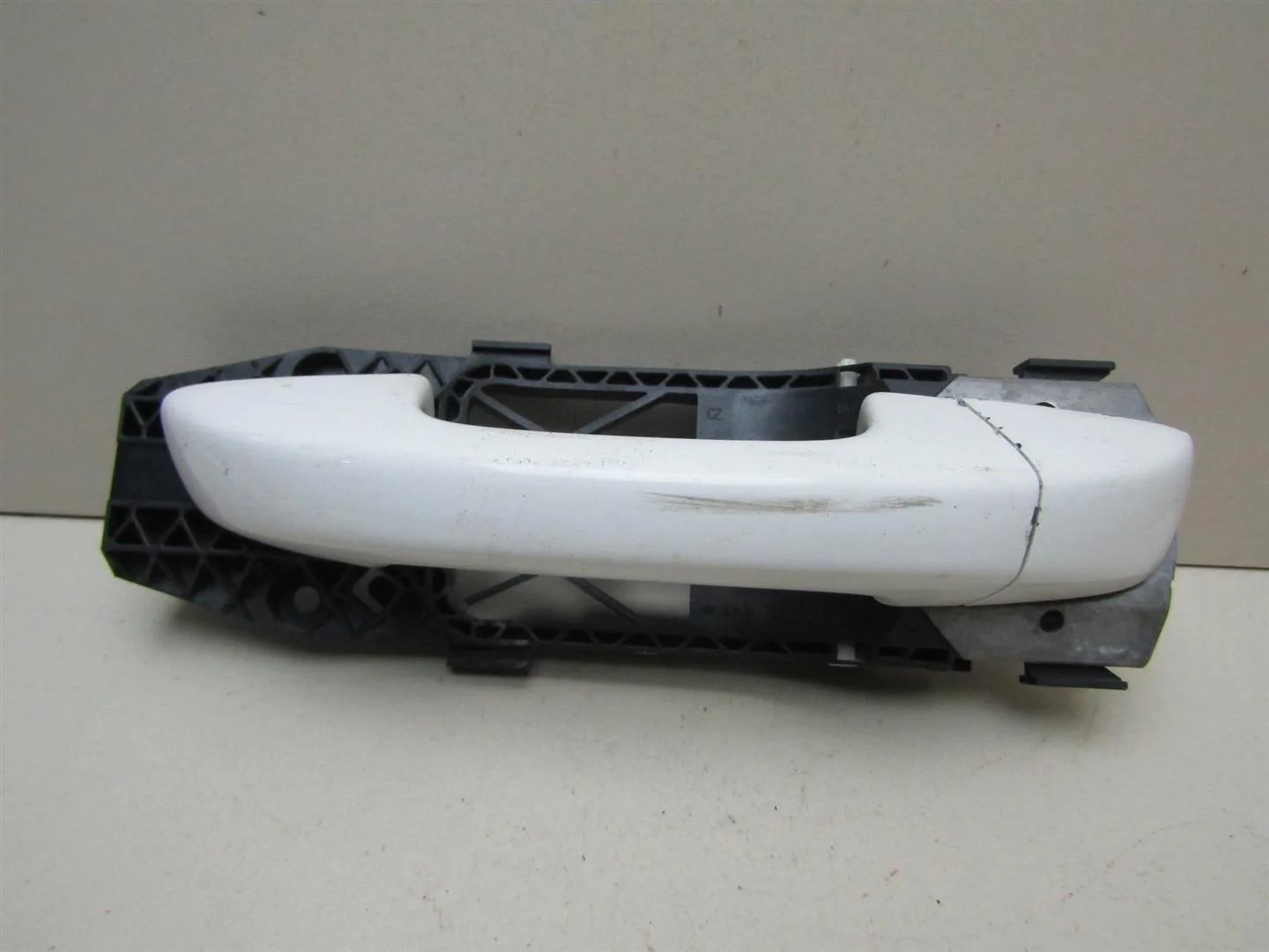 Ручка двери наружная левая Skoda Superb 2008-2015  [1K8837205FGRU]  в Вологде