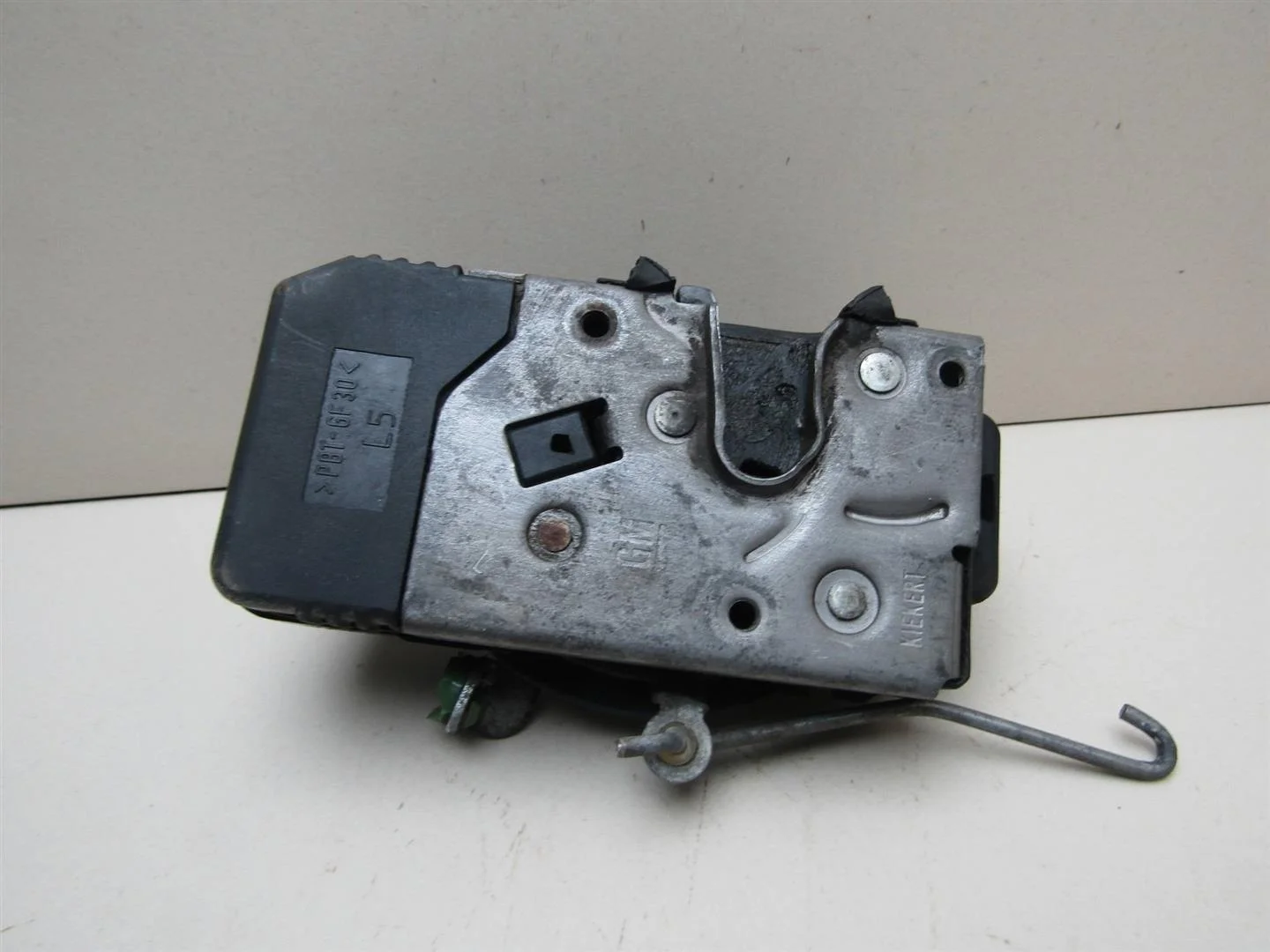 Замок двери передней левой Opel Astra G 1998-2005  [24444015]  1.8 16V Z18XE в Вологде