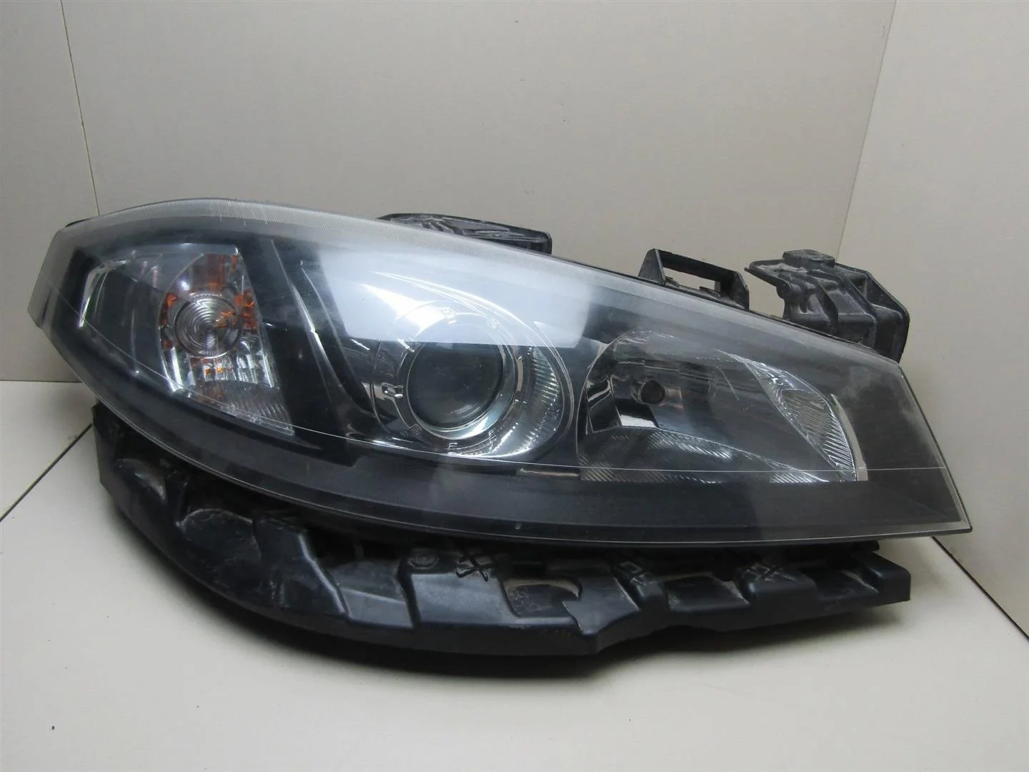 Фара правая Renault Laguna II 2001-2008  [7701476941]  в Вологде