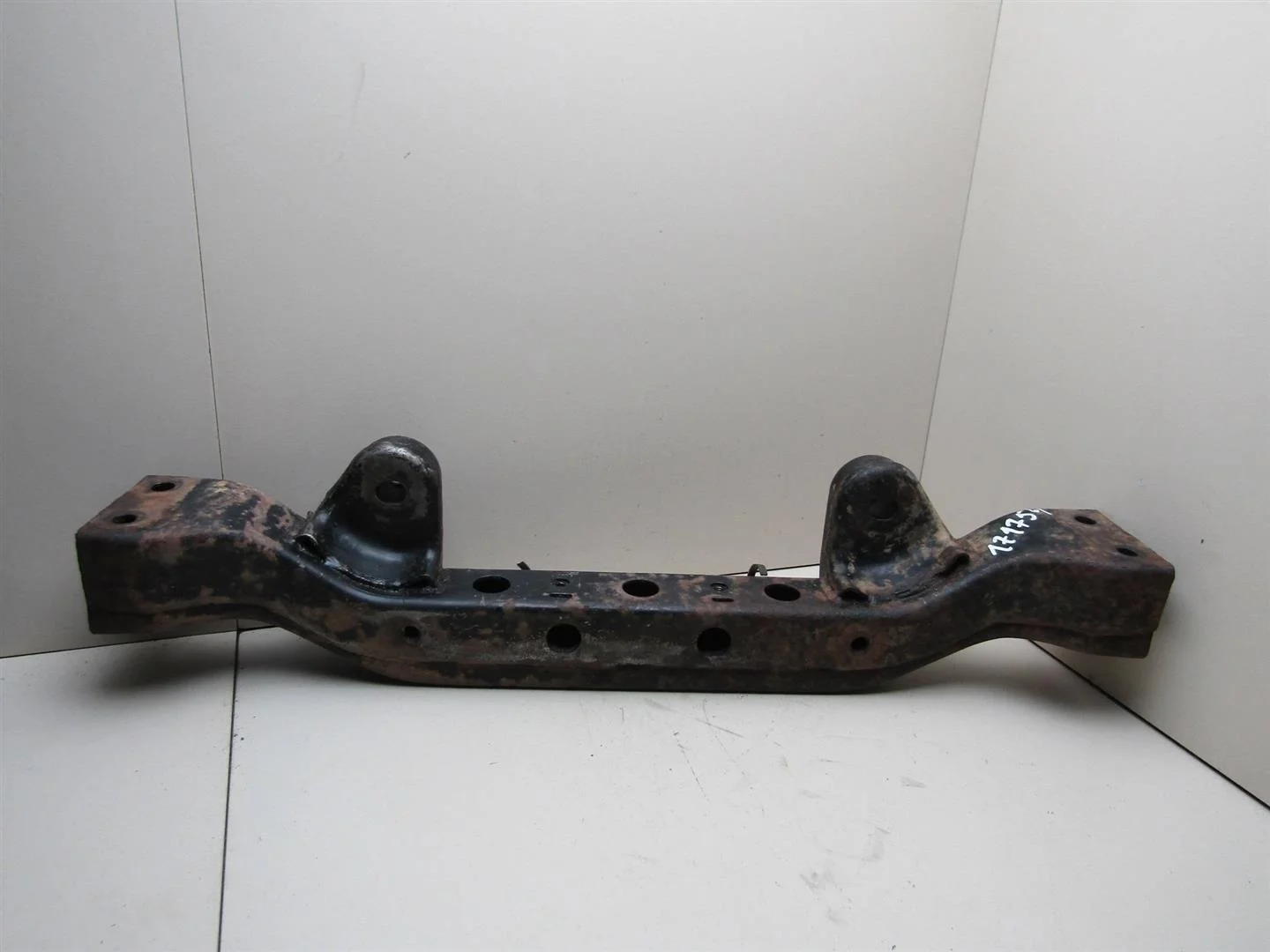 Балка Kia Sorento 2002-2009  [623203E000]  3.5 V6 G6CU в Вологде