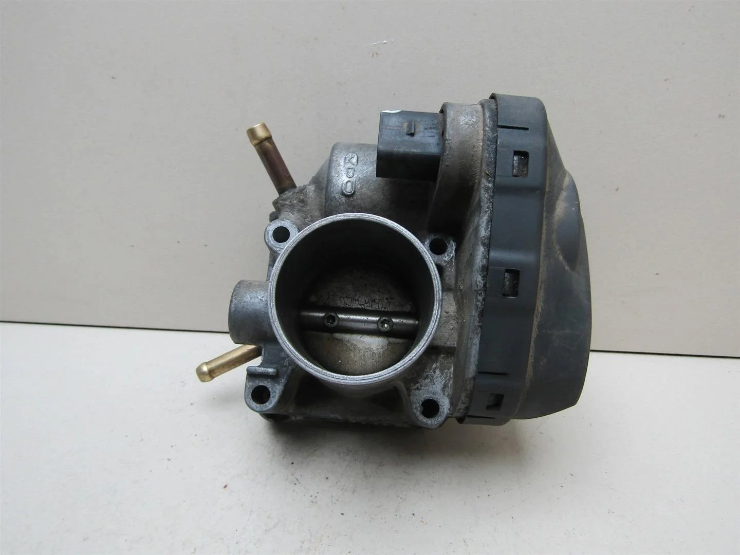 Заслонка дроссельная Seat Leon (1M1) 1999-2006  [036133062]  1.4 AXP в Вологде