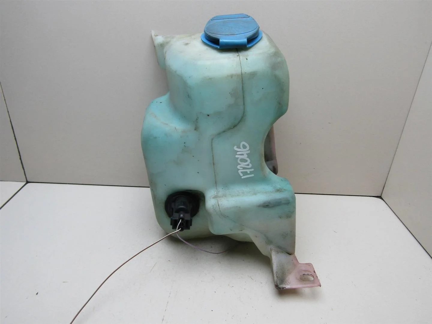 Бачок омывателя лобового стекла Seat Leon (1M1) 1999-2006  [1J0955453P]  1.4 AXP в Вологде