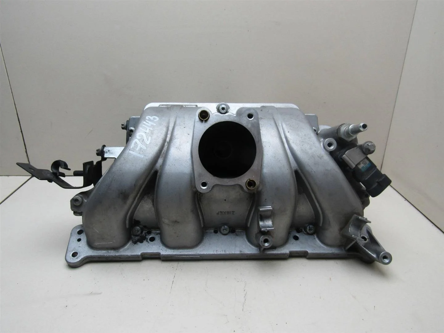 Коллектор впускной Opel Astra H \ Family 2004-2015  [24435069]  Z16XEP в Вологде