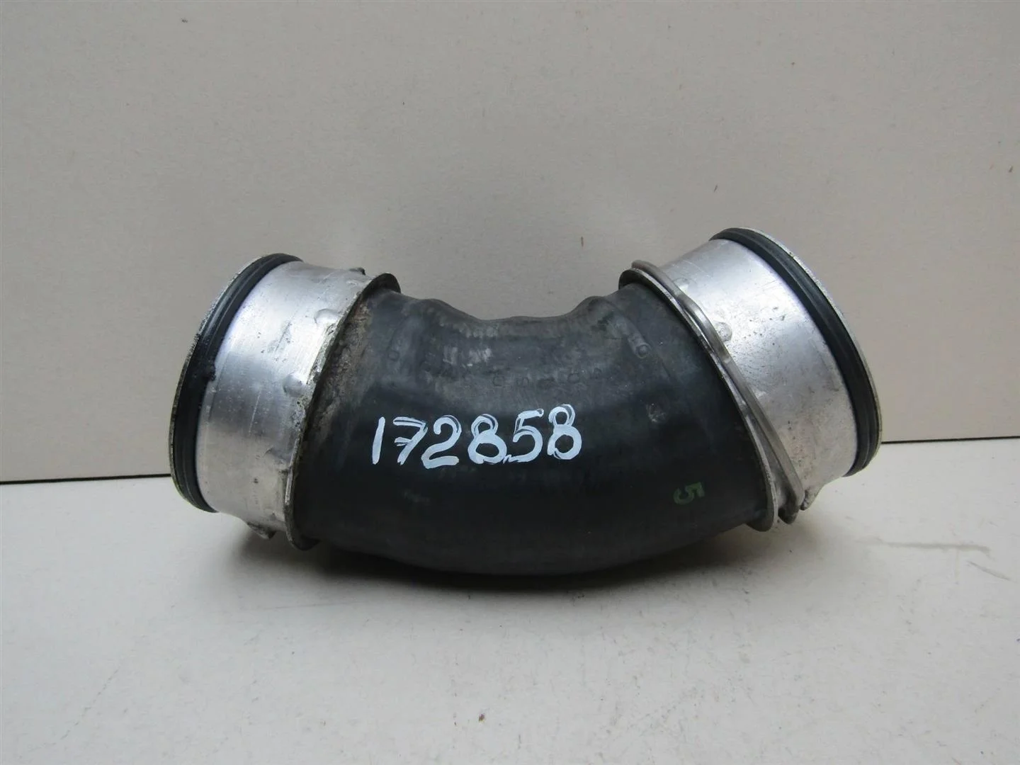 Патрубок интеркулера VW Transporter T5 2003-2015  [7H0145790D]  1.9 2.5 в Вологде