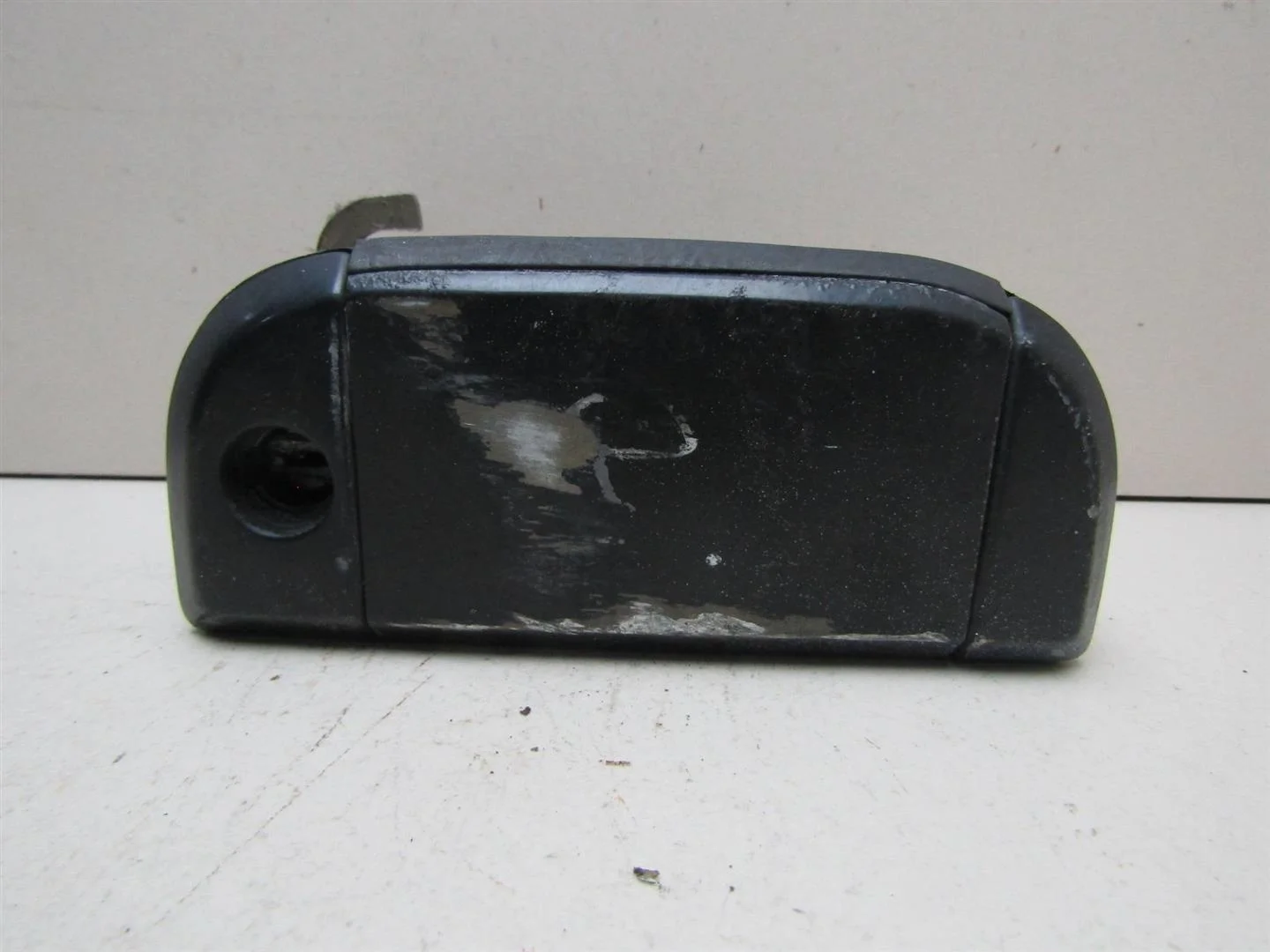 Ручка двери передней наружная правая VW Transporter T4 1996-2003  [701837206]  в Вологде