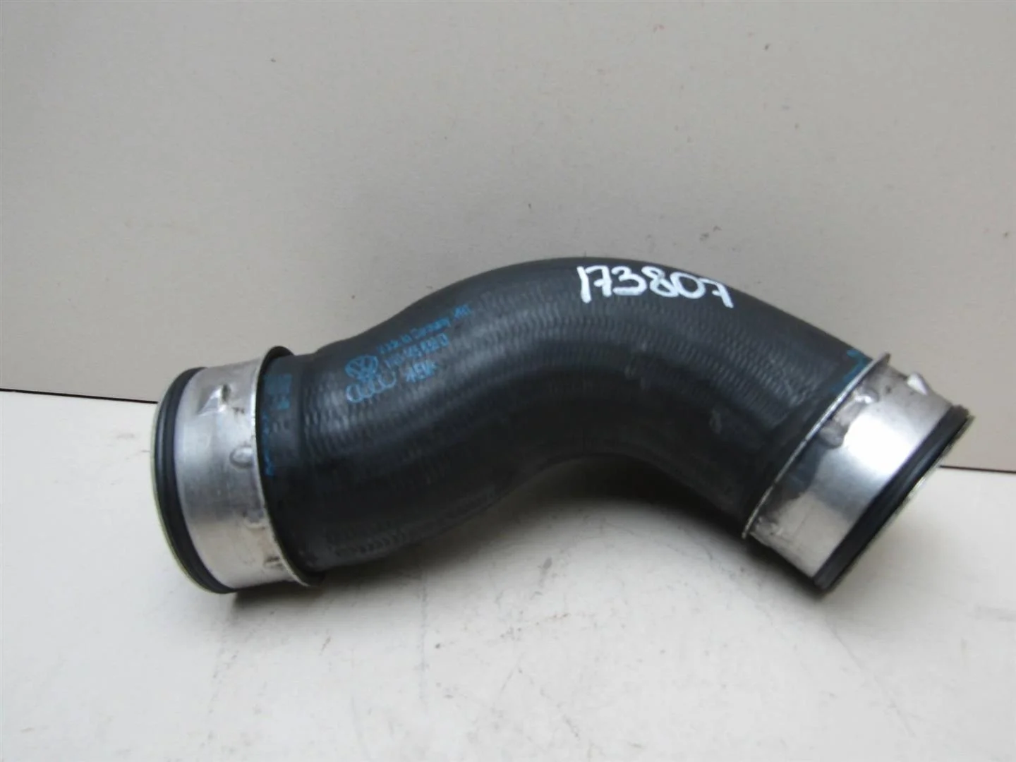 Патрубок интеркулера VW Passat (B6) 2005-2010  [1K0145838D]  2.0 BKP в Вологде