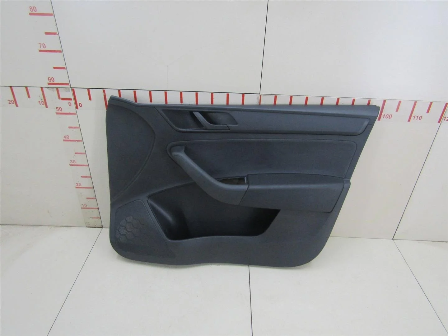 Обшивка двери передней правой Skoda Rapid 2013-2020  [60U867014ACCI ]  1.2 CGPC в Вологде