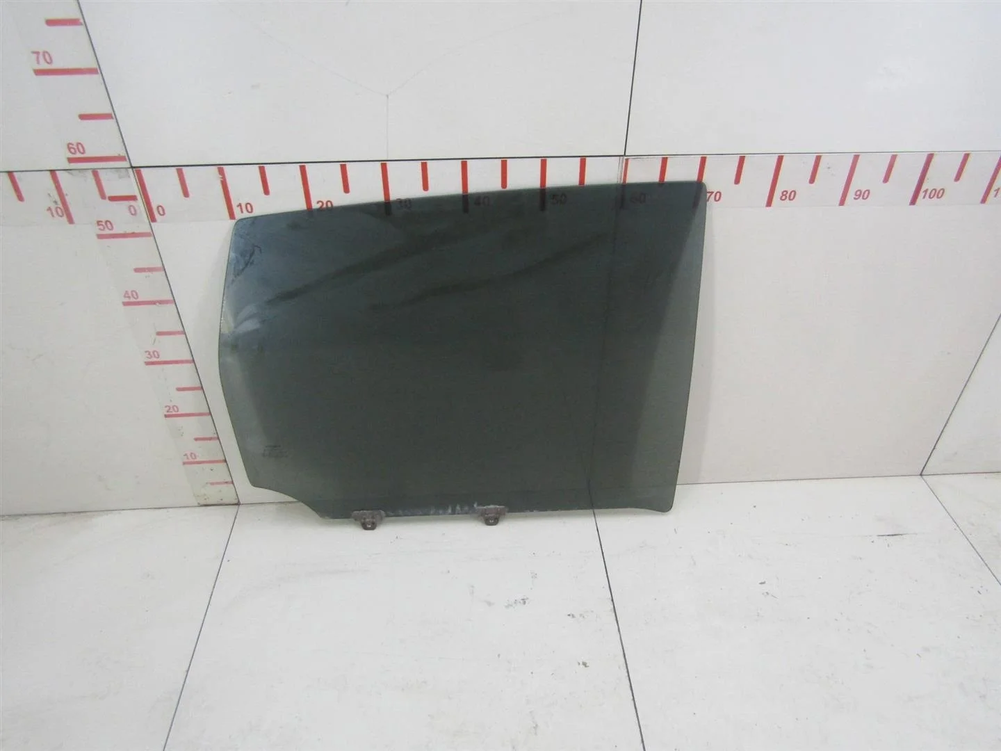 Стекло двери задней правой Nissan Note (E11) 2006-2013  [823009U000]  в Вологде