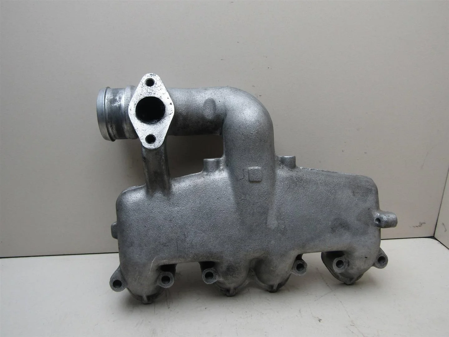 Коллектор впускной VW Passat (B5) 1996-2000  [028129713K]  1.9 TDI в Вологде