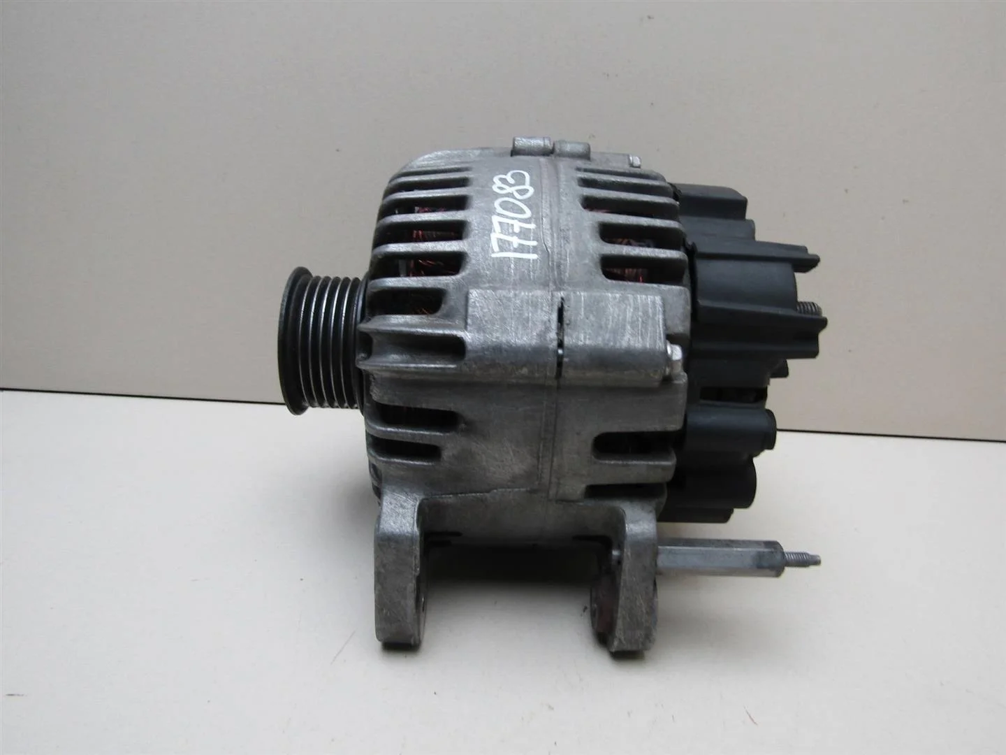 Генератор Skoda Octavia (A5 1Z-) 2004-2013  [03C903023D]  1.6 16V BLF в Вологде