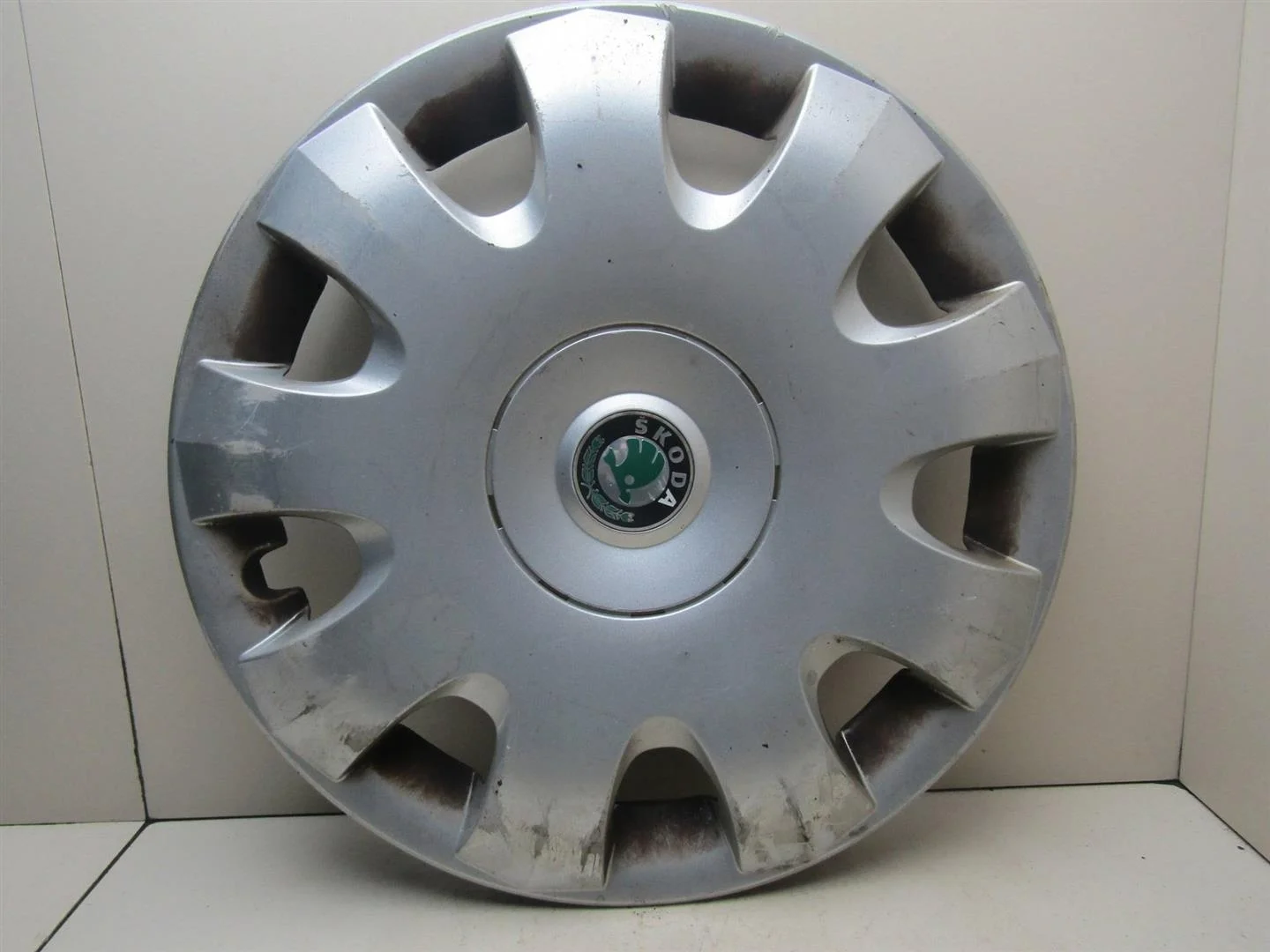 Колпак декоративный Skoda Octavia (A5 1Z-) 2004-2013  [1Z0601147A]  в Вологде