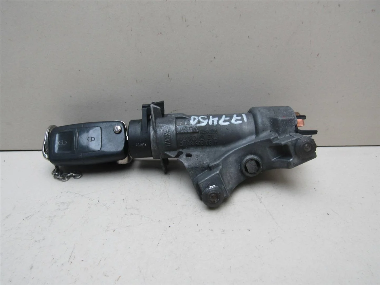 Замок зажигания Skoda Octavia (A4 1U-) 2000-2011  [4B0905851C]  в Вологде