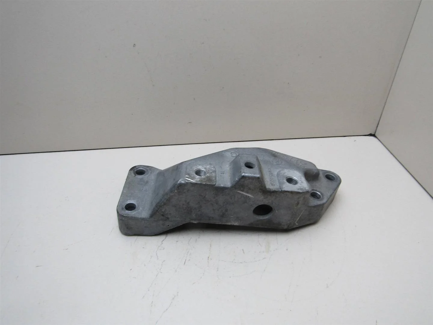 Кронштейн КПП VW Passat (B6) 2005-2010  [1K0199117AB]  в Вологде
