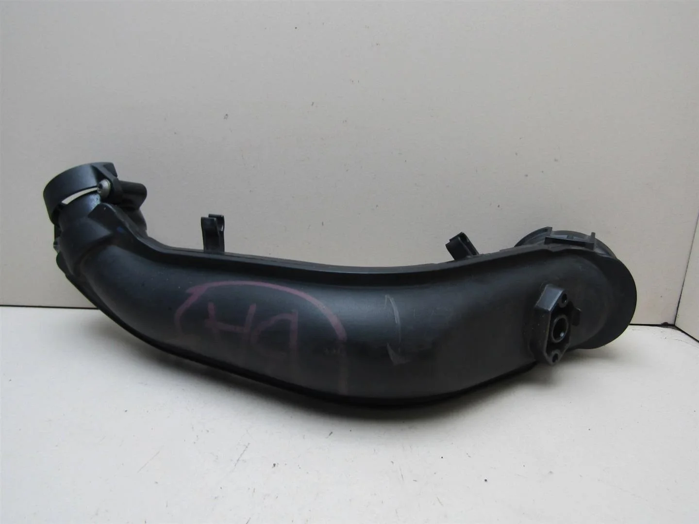Патрубок VW Passat (B7) 2011-2015  [03C145673N]  1.4 16V CAX в Вологде