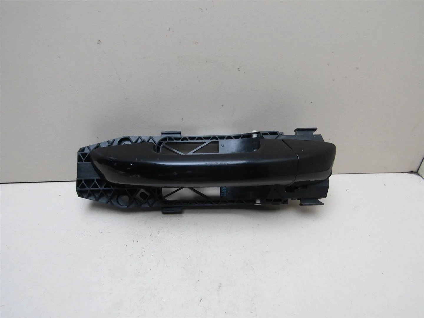 Ручка двери задней наружная левая VW Golf VI 2009-2012  [5N0837885H]  в Вологде