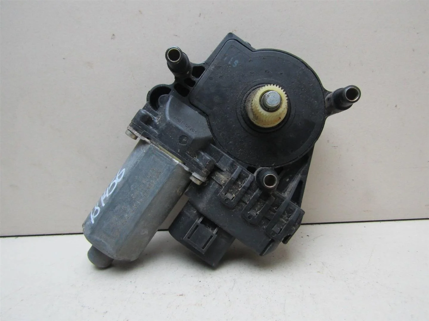 Моторчик стеклоподъемника Audi A6 (C5) 1997-2004  [4B0959801B]  в Вологде