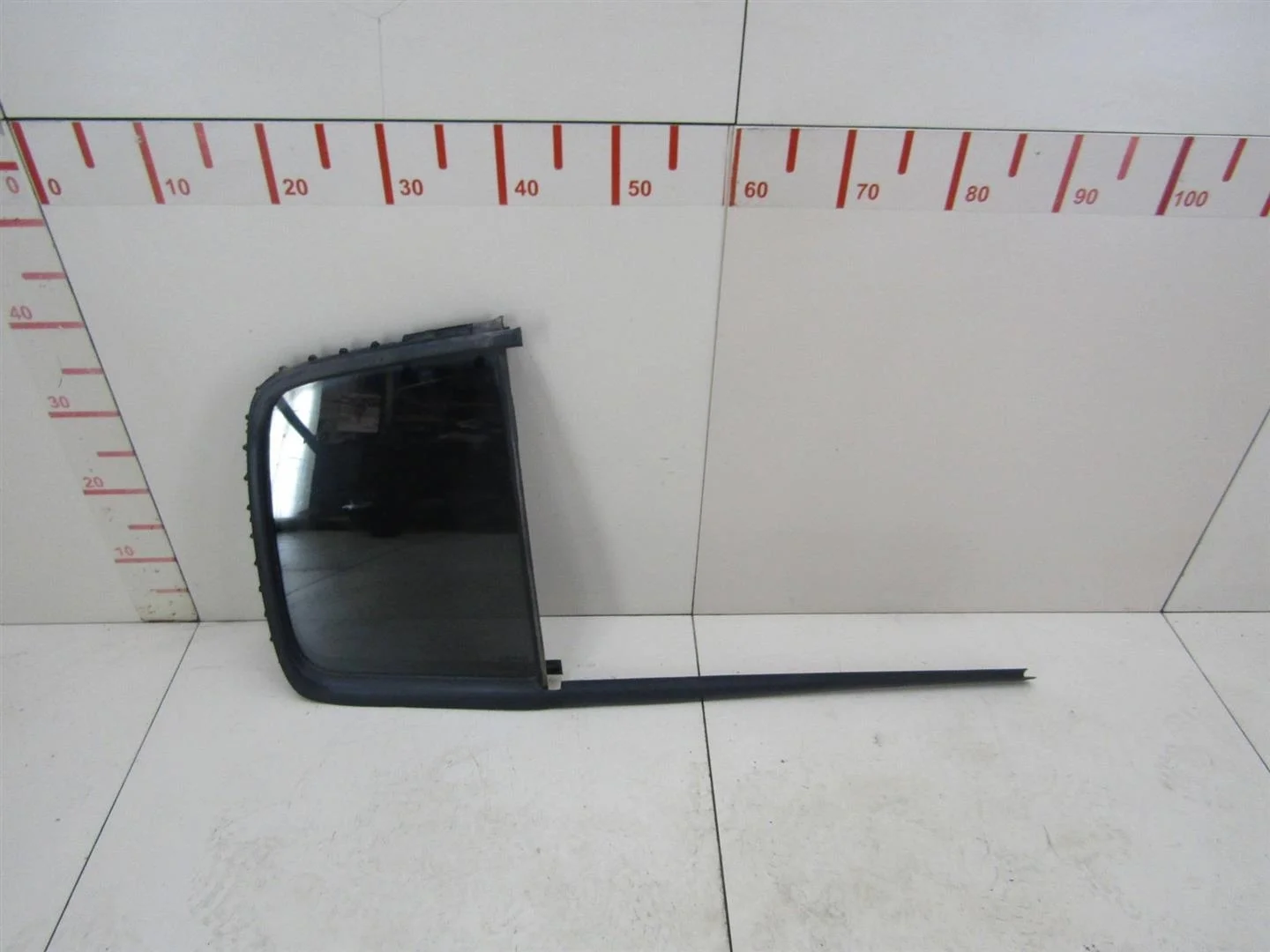 Стекло двери задней правой (форточка) Renault Clio II\Symbol 1998-2008  [7700435328]  1.4 K7J700 в Вологде