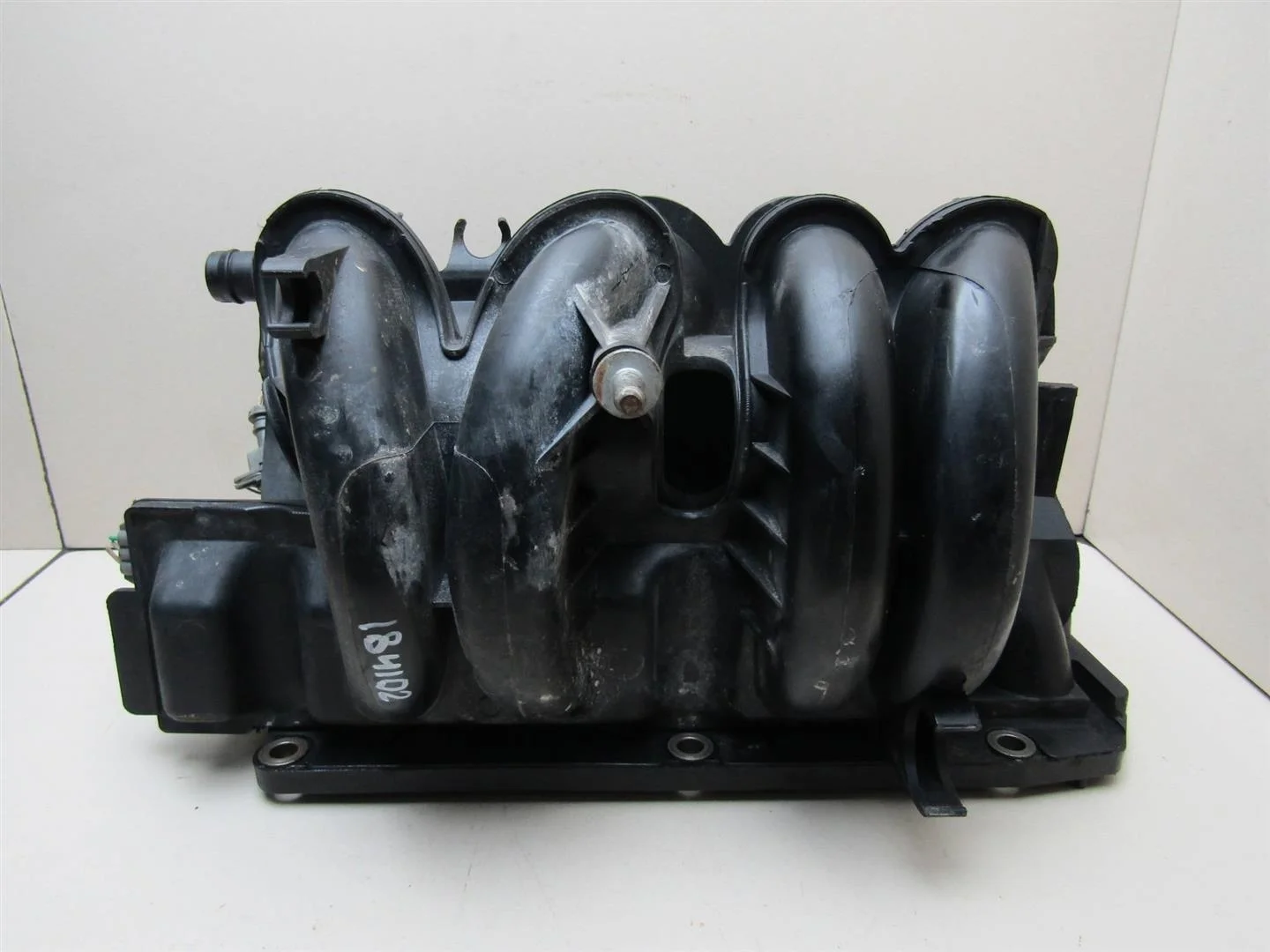 Коллектор впускной Renault Clio II\Symbol 1998-2008  [8200084515]  1.4 1.6 в Вологде