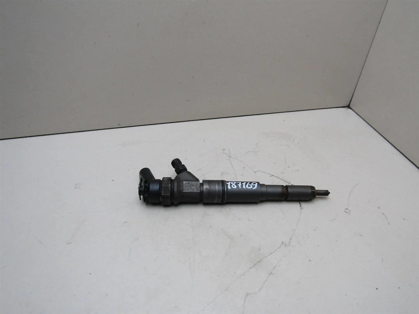 Форсунка дизельная электрическая BMW X3 E83 2004-2010  [13537793836]  2.0d  в Вологде