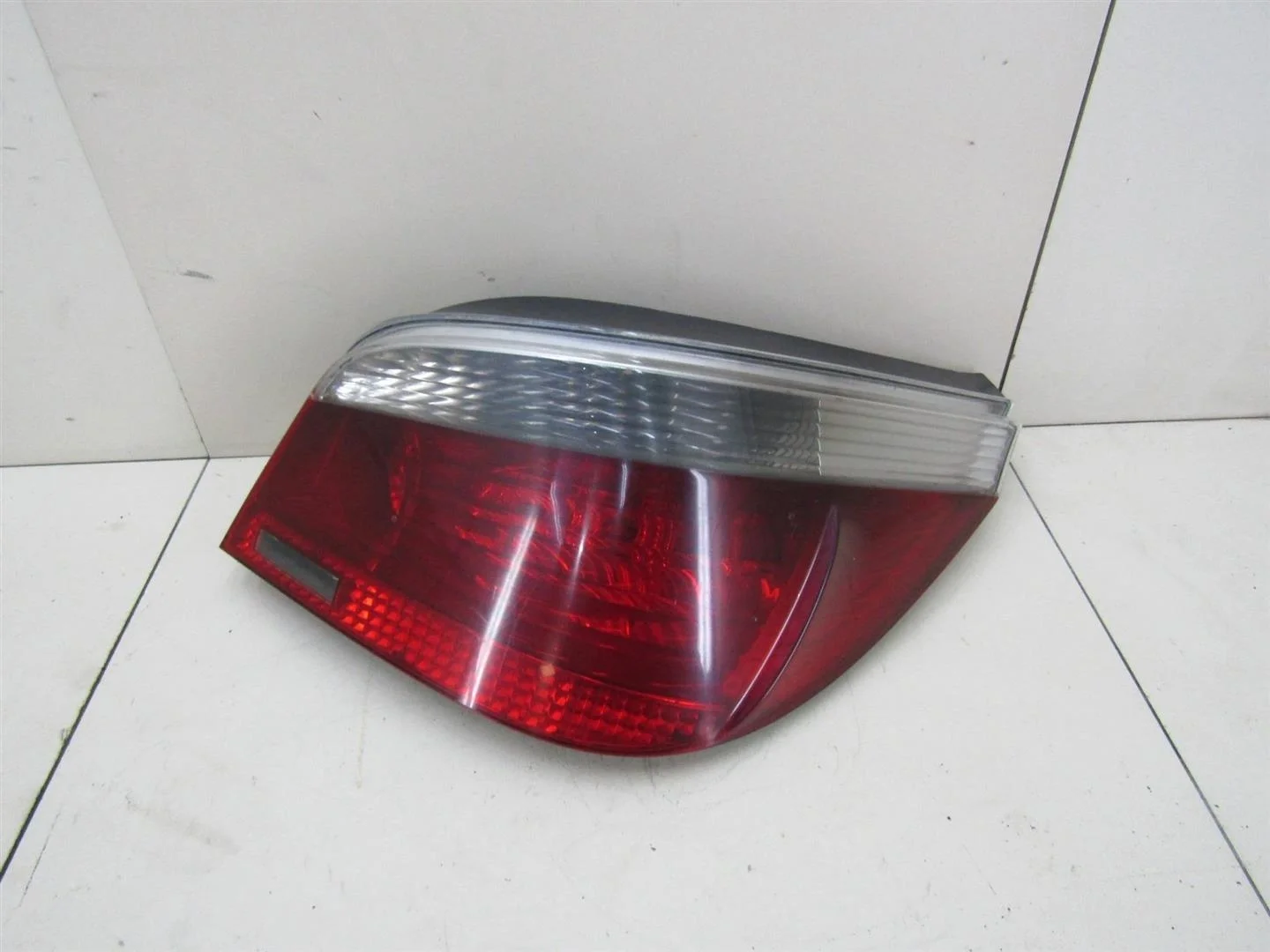 Фонарь задний правый BMW 5-серия E60\E61 2003-2009  [63217165738]  в Вологде