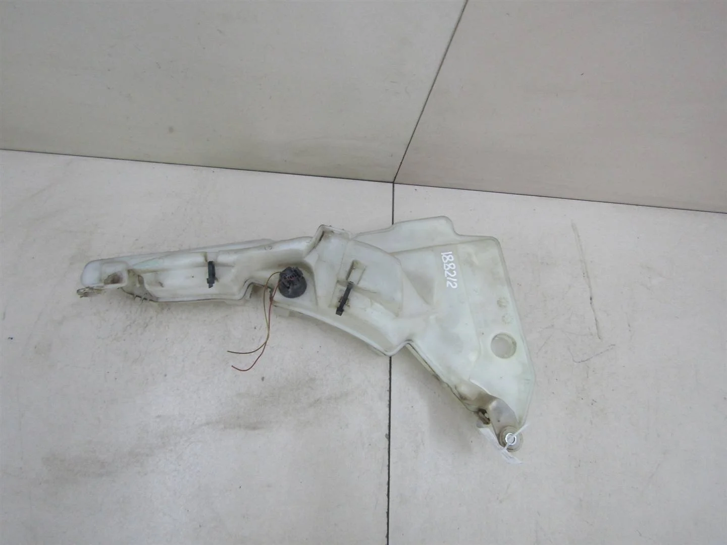 Бачок омывателя лобового стекла Audi A6 (C6,4F) 2005-2011  [4F0955453M]  в Вологде