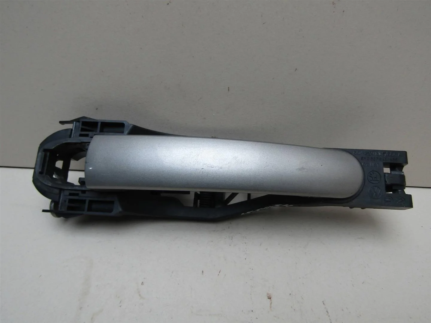 Ручка двери передней наружная правая Skoda Octavia (A5 1Z-) 2004-2013  [6Y0837886]  в Вологде