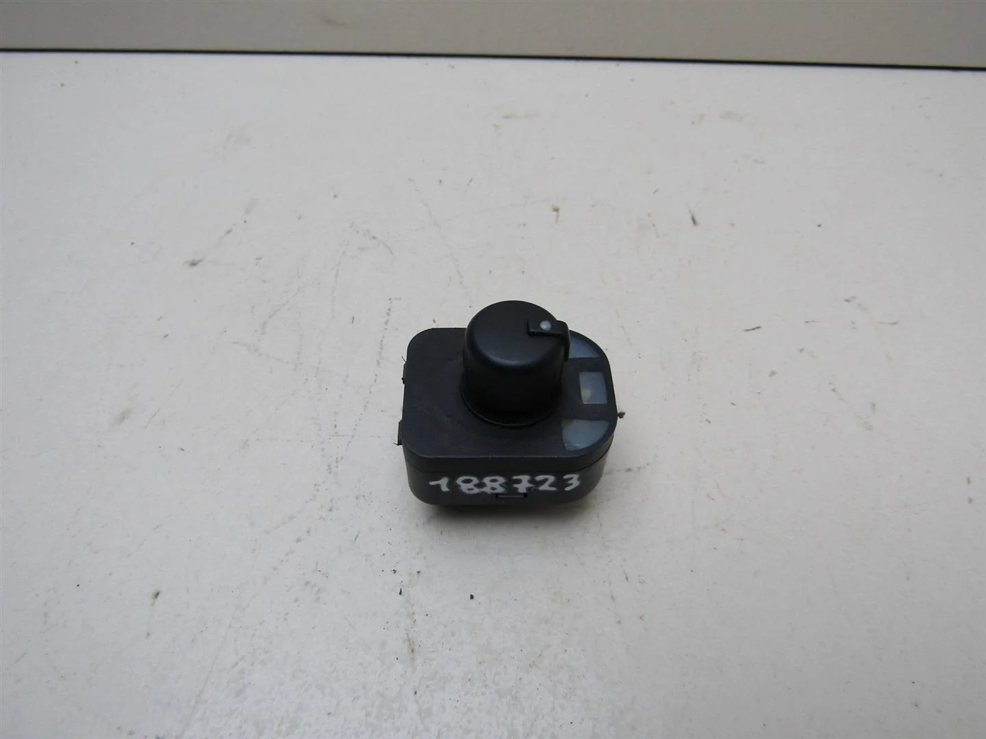 Переключатель регулировки зеркала Audi A4 (B6) 2000-2004  [8E0959565A4PK]  в Вологде