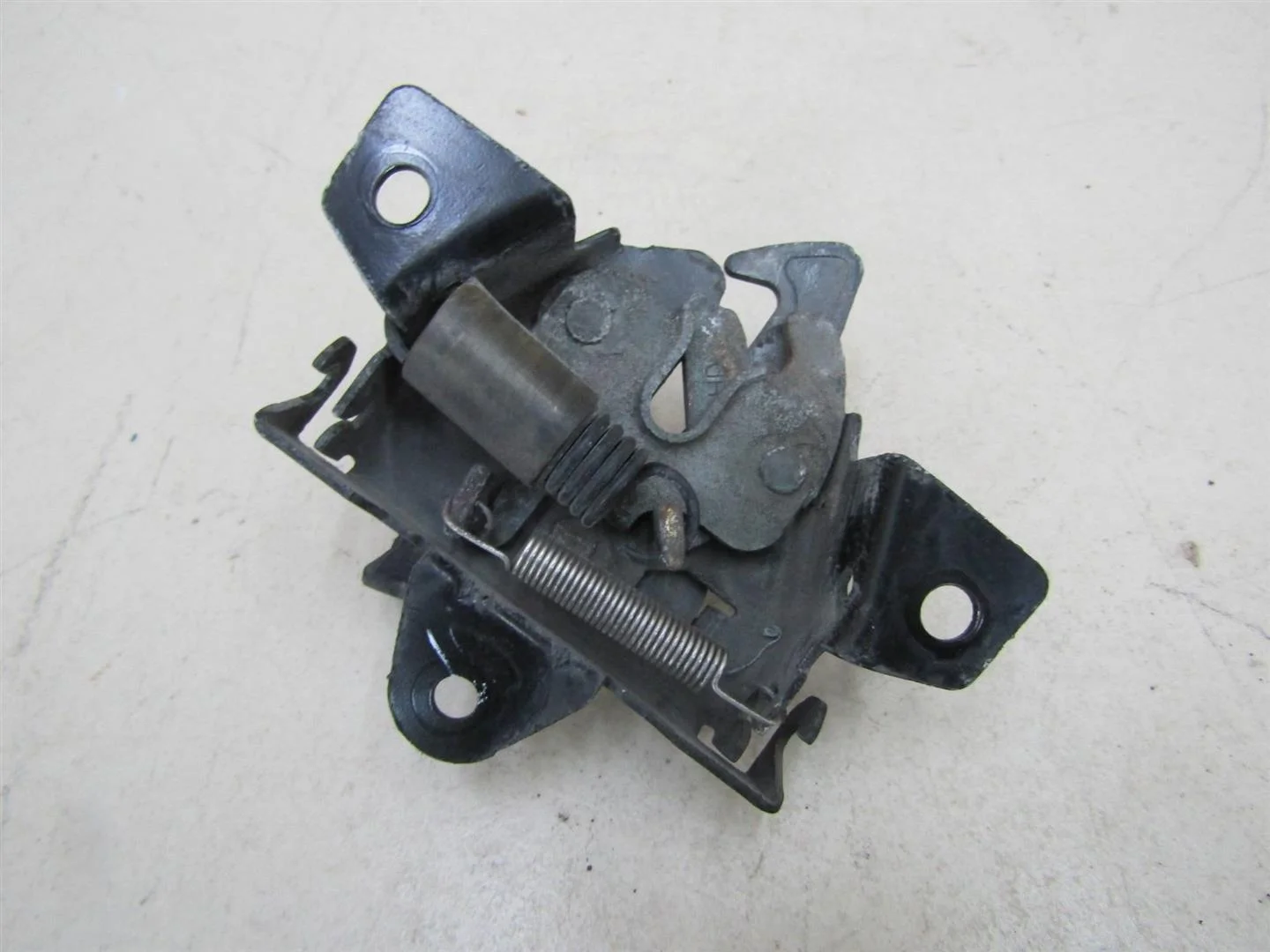 Замок капота Hyundai Getz 2002-2005  [811301C000]  в Вологде
