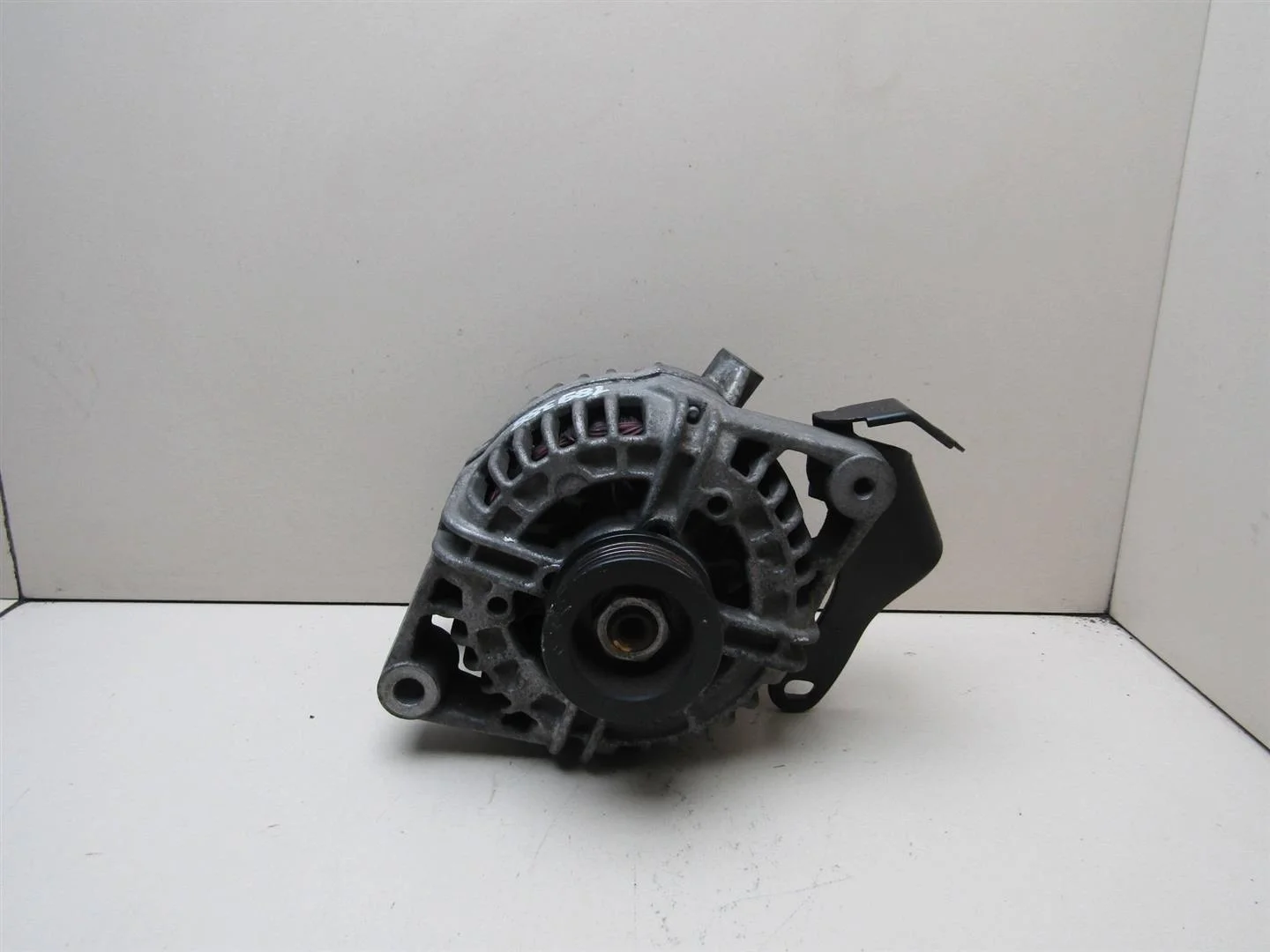 Генератор Opel Astra G 1998-2005  [13147093]  в Вологде
