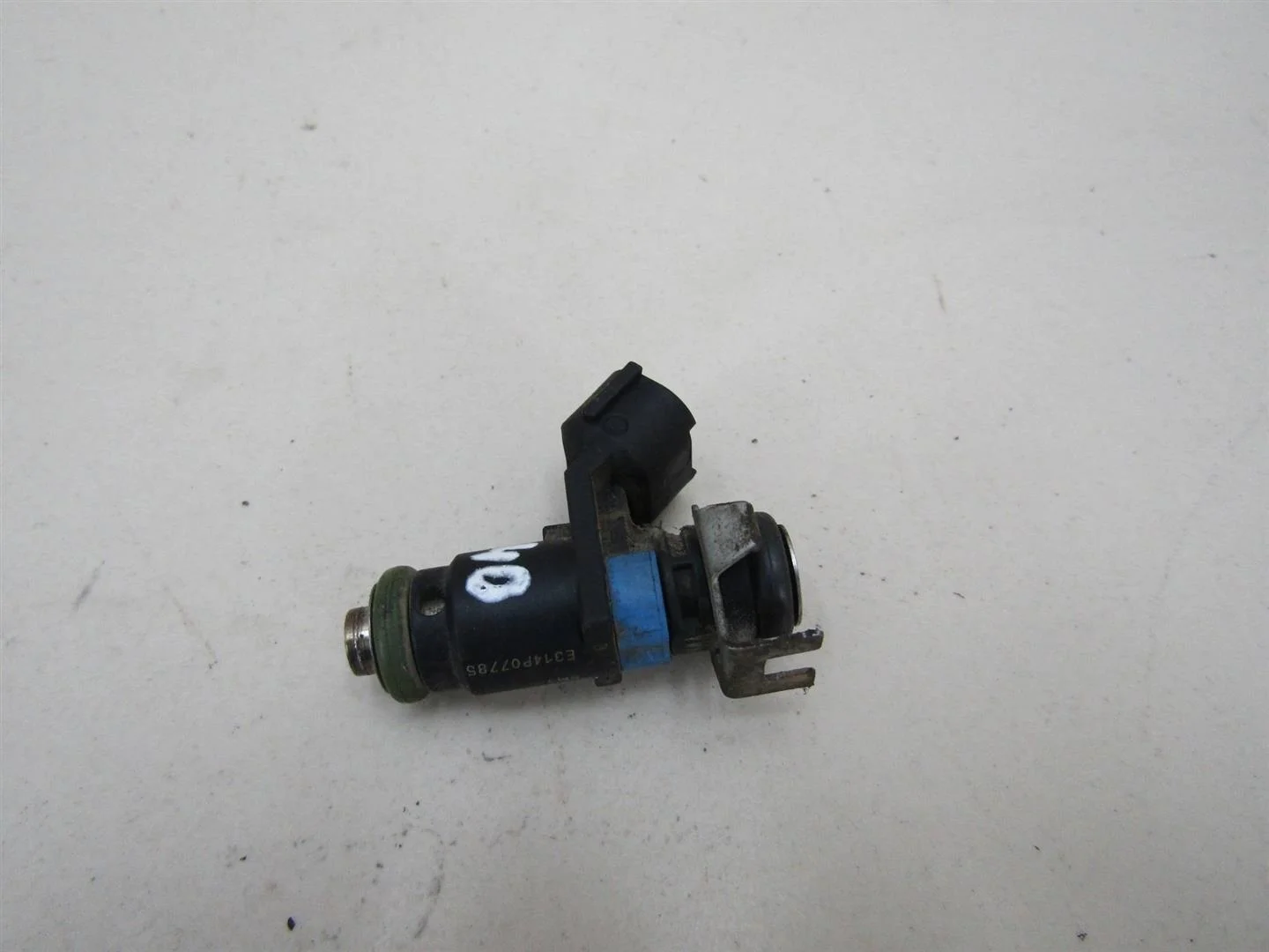 Форсунка инжекторная электрическая VW Polo (Sed RUS) 2011-2020  [03C906031A]  1.6 CFNA в Вологде