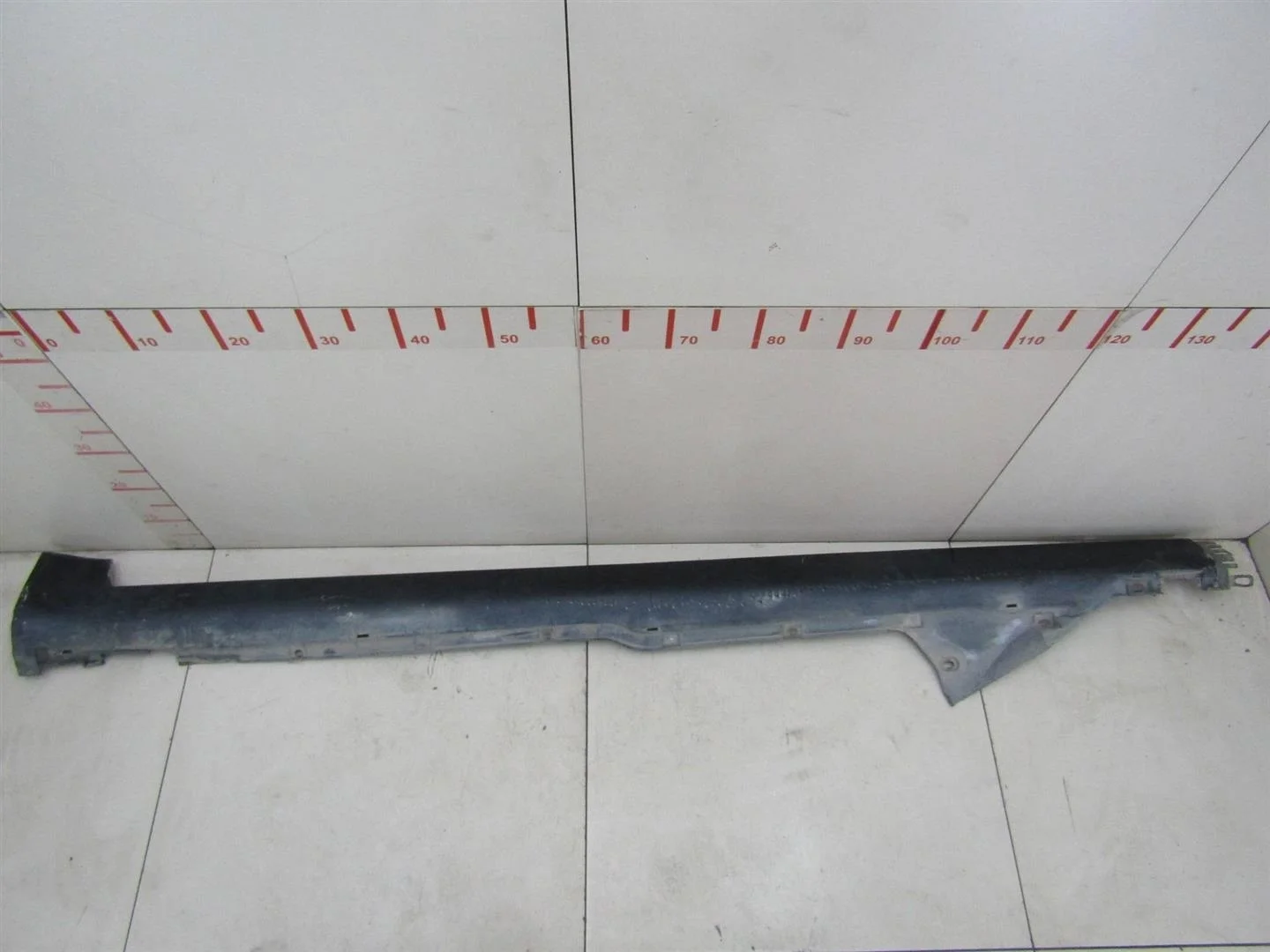 Накладка на порог (наружная) Audi A6 (C5) 1997-2004  [4B0853859]  2.4 V6 ALF в Вологде