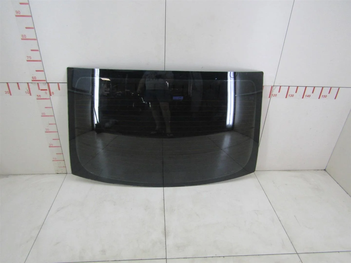 Стекло заднее Renault Symbol II 2008-нв  [8200695956]  K4J712 в Вологде