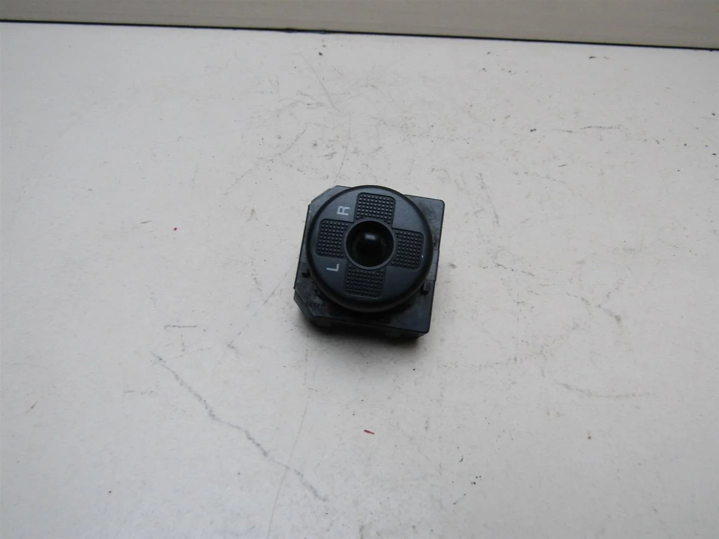 Переключатель регулировки зеркала Hyundai Getz 2002-2005  [955301C100]  в Вологде