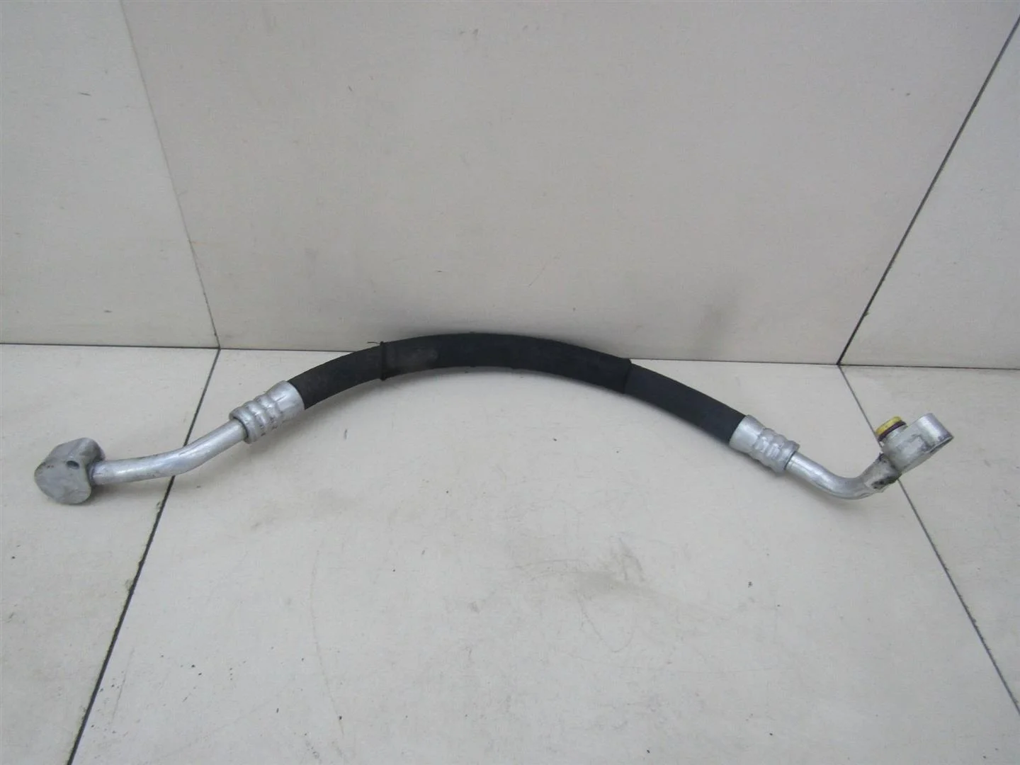 Трубка кондиционера Audi A6 (C6,4F) 2005-2011  [4F0260707L]  3.2 AUK в Вологде