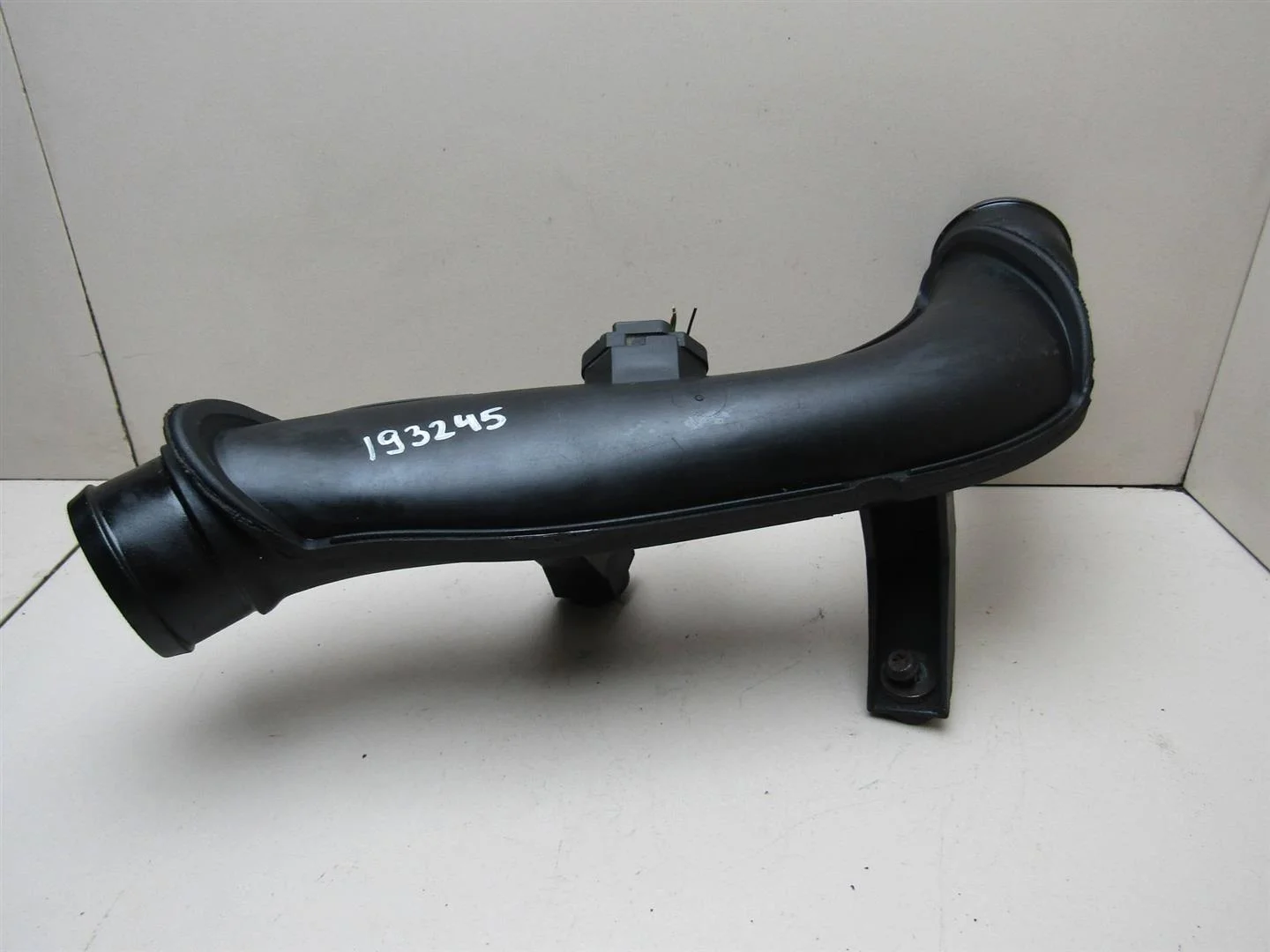 Патрубок интеркулера VW Passat (B6) 2005-2010  [1K0145770N]  1.8 2.0 в Вологде