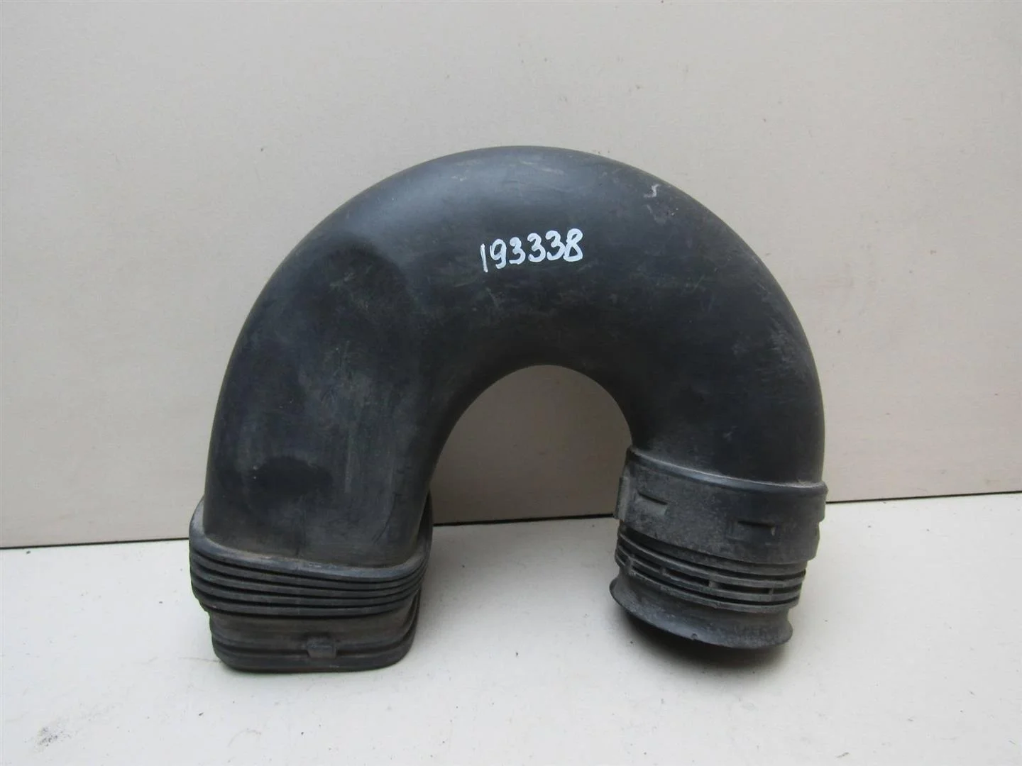 Патрубок воздушного фильтра VW Passat (B6) 2005-2010  [1K0129618AN]  1.8 / 2.0 в Вологде