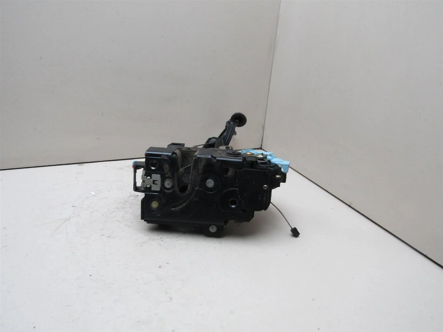 Замок двери задней правой Skoda Octavia (A5 1Z-) 2004-2013  [7L0839016]  в Вологде