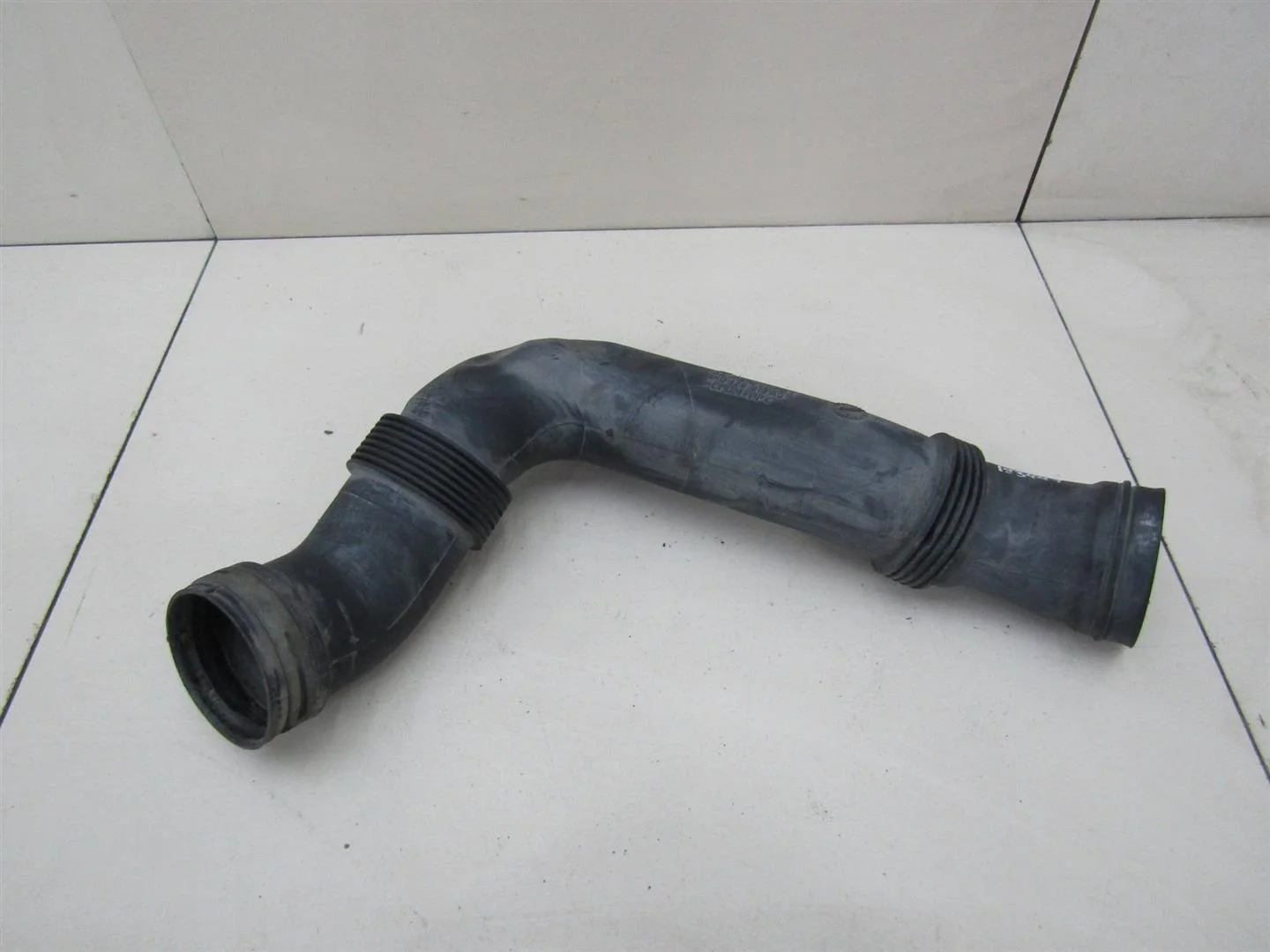 Патрубок воздушного фильтра Skoda Octavia (A5 1Z-) 2004-2013  [1K0129618AJ]  1.6 BSE в Вологде