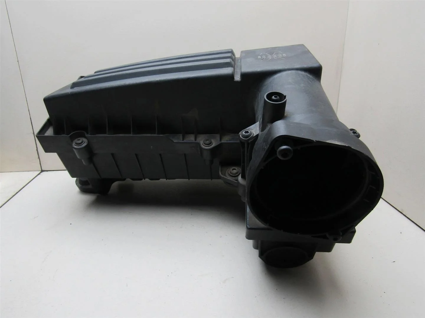 Корпус воздушного фильтра VW Passat (B6) 2005-2010  [3C0129607AQ]  1.9 2.0 в Вологде