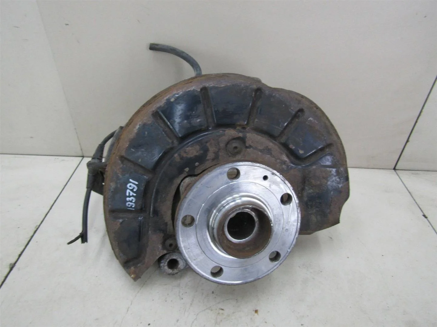 Кулак поворотный передний левый VW Passat (B6) 2005-2010  [3C0407253F]  в Вологде