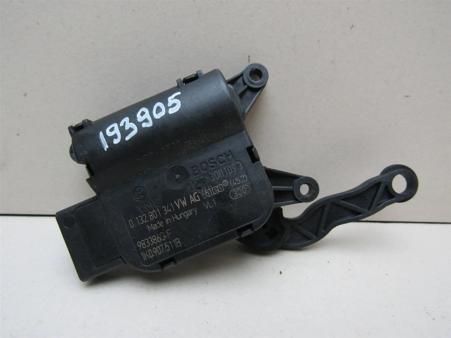 Моторчик заслонки печки Skoda Octavia (A5 1Z-) 2004-2013  [1K0907511B]  в Вологде