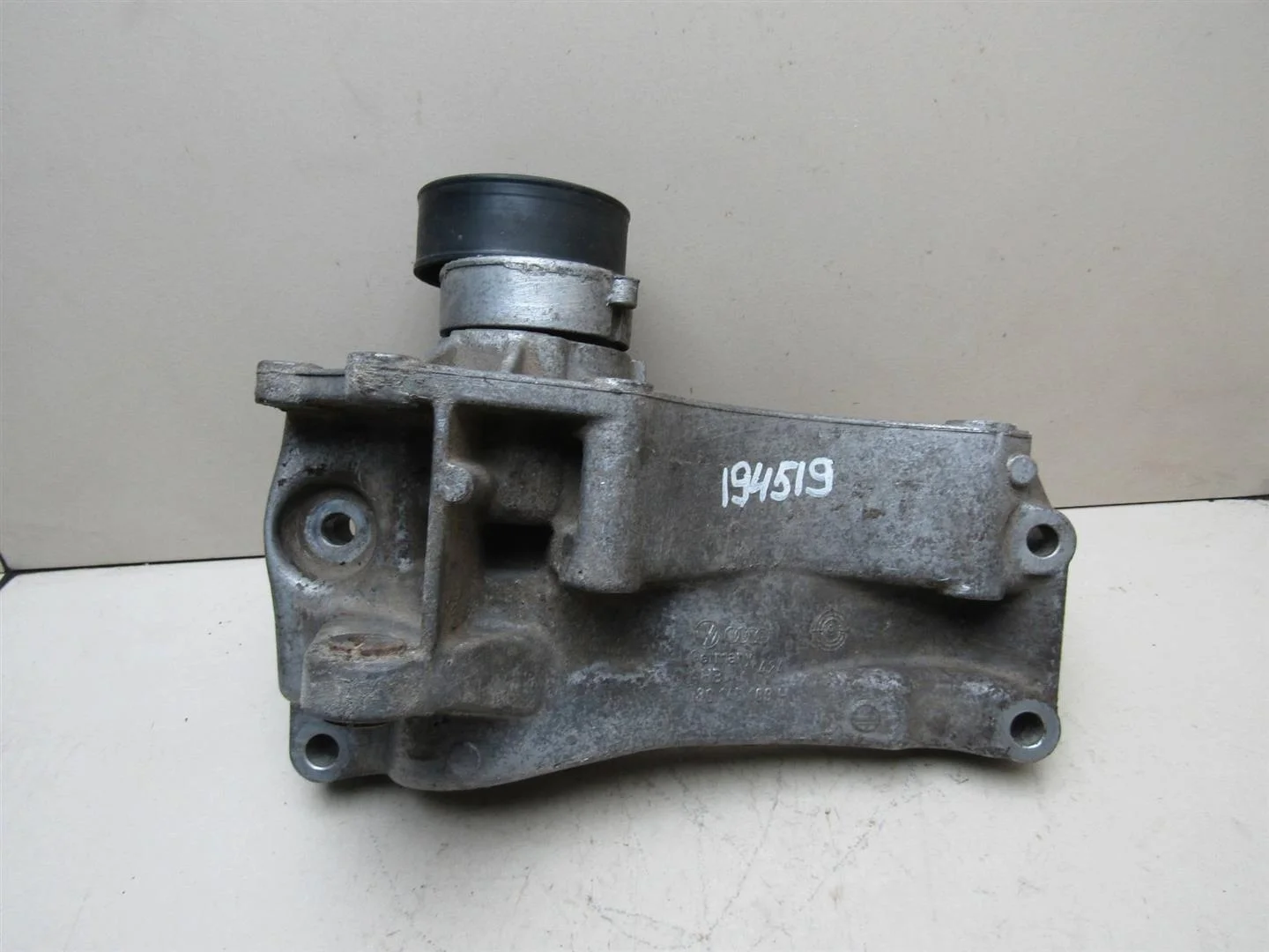Кронштейн генератора Seat Ibiza III 1999-2002  [030145169H]  1.4 AUD в Вологде