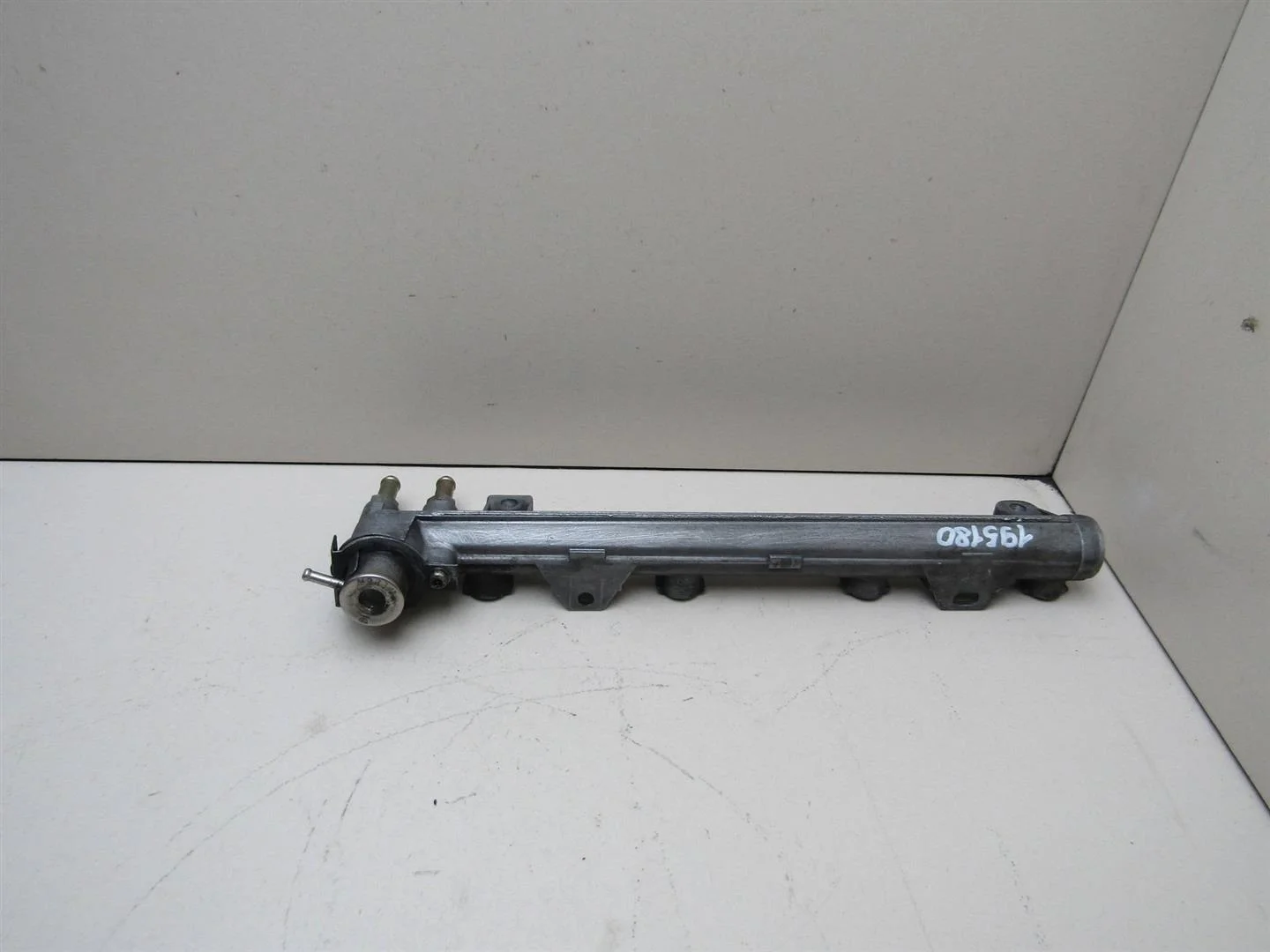 Рейка топливная (рампа) VW Golf IV \Bora 1997-2005  [036133319B]  1.4 APE AXP в Вологде