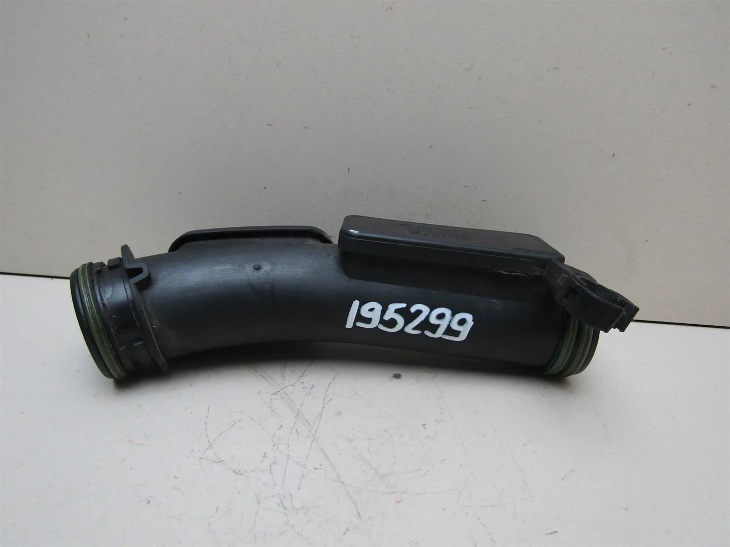 Патрубок VW Tiguan 2007-2011  [03C145674B]  1.4 TSI в Вологде