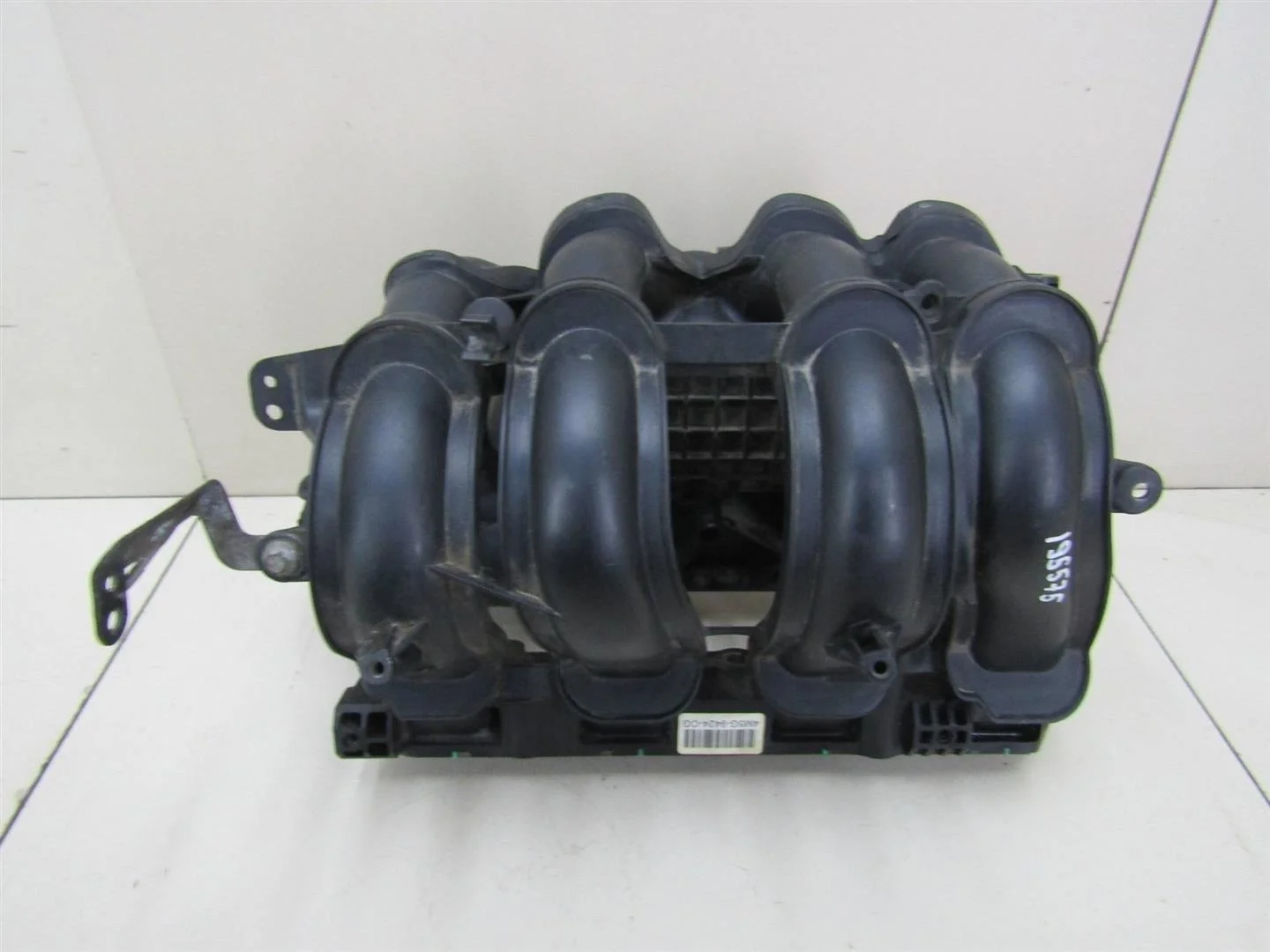Коллектор впускной Ford Fiesta 2008-нв  [1807950]  1.6 16v IQJE в Вологде