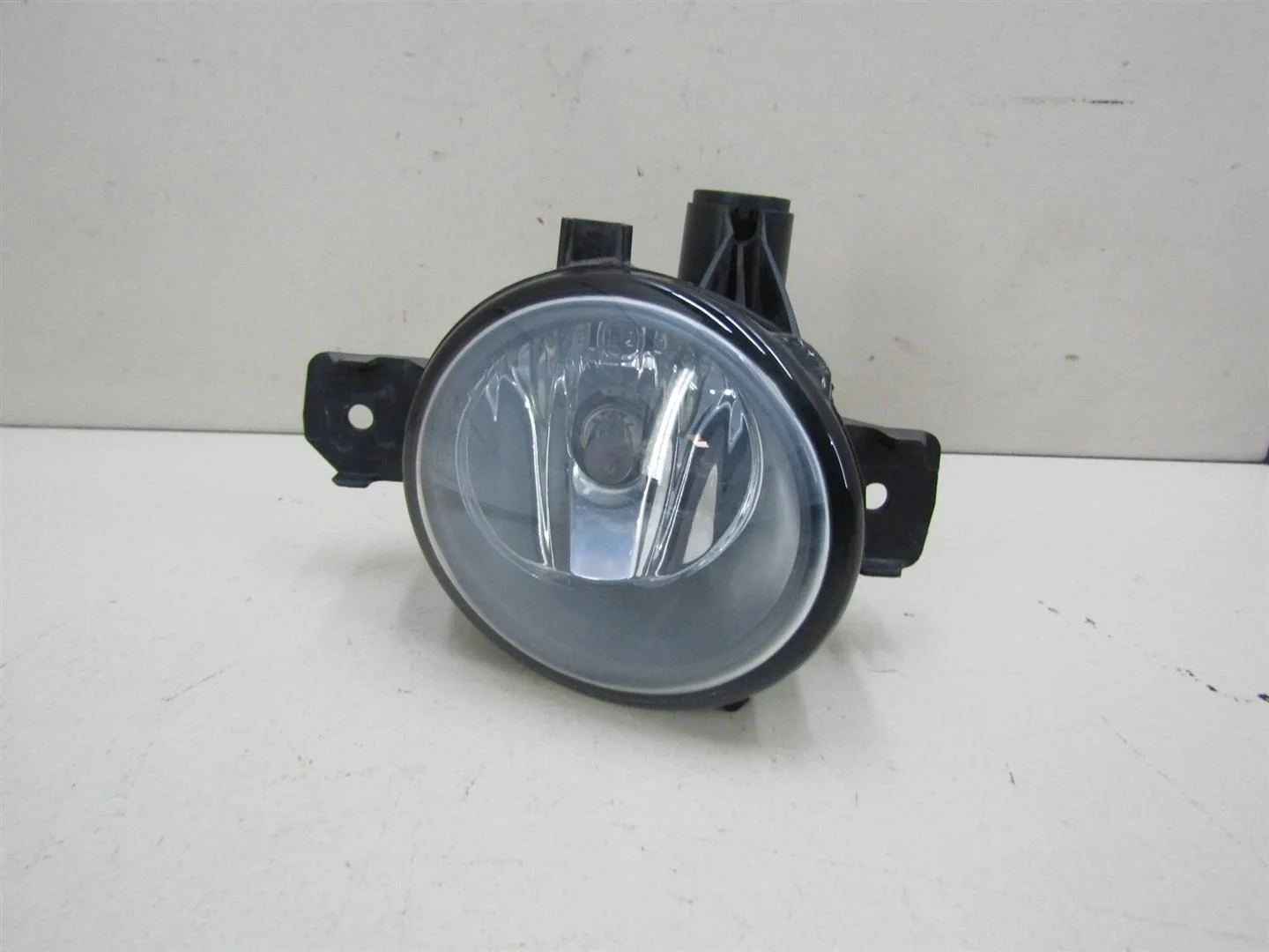 Фара противотуманная правая BMW X1 E84 2009-2015  [63176924656]  2.0 N46B20BD в Вологде