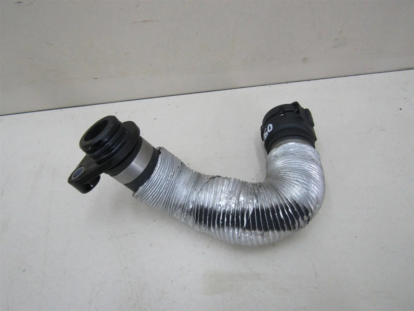 Патрубок BMW X1 E84 2009-2015  [11537572159 ]  2.0 N46B20BD в Вологде