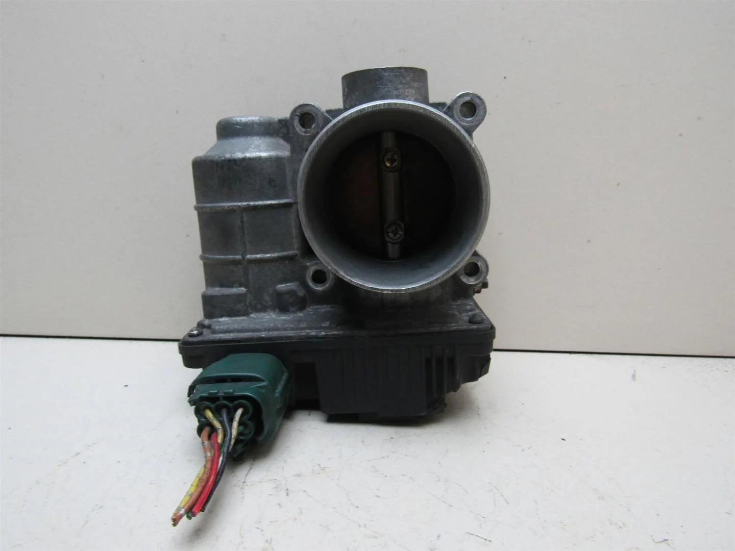 Заслонка дроссельная Nissan Almera N16 2000-2006  [16119AU00A]  QG16DE QG18DE в Вологде
