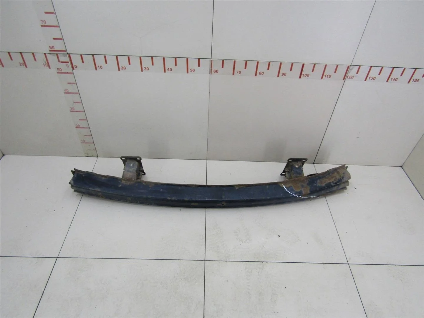Усилитель переднего бампера Land Rover Discovery III 2004-2009  [DPE000086 ]  2.7 в Вологде