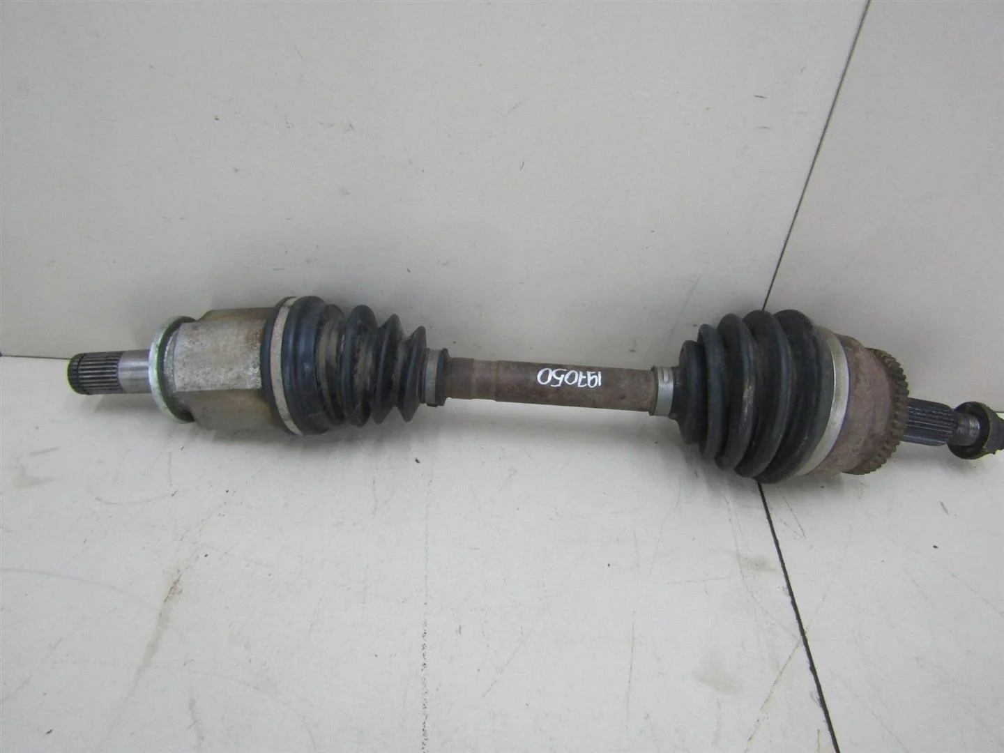 Полуось передняя левая Land Rover Discovery III 2004-2009  [TDB500090]  2.7 в Вологде